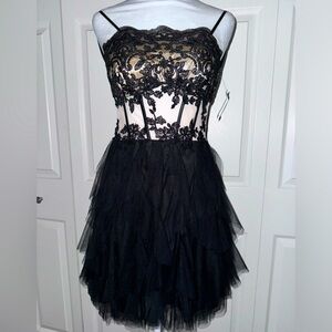 DEB mini dress. Size 5 NWT